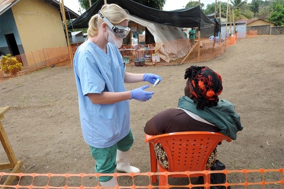 WHO chính thức công bố phương pháp phòng tránh Ebola