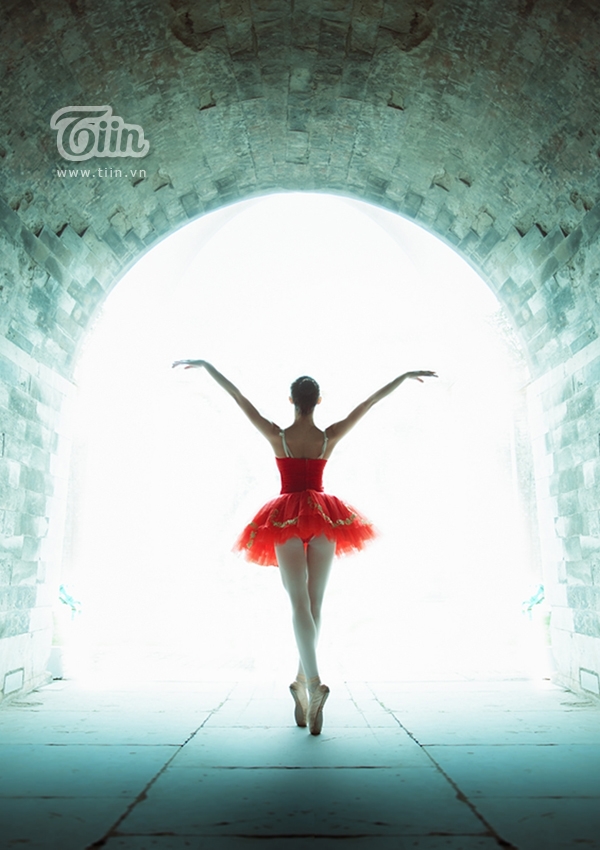 Ngắm bộ ảnh múa ballet tuyệt đẹp của nhiếp ảnh gia Việt
