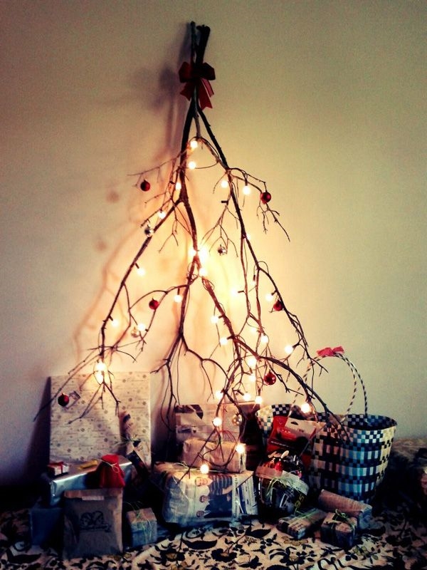 21 ý tưởng độc đáo và rẻ tiền để làm cây thông Noel tại nhà