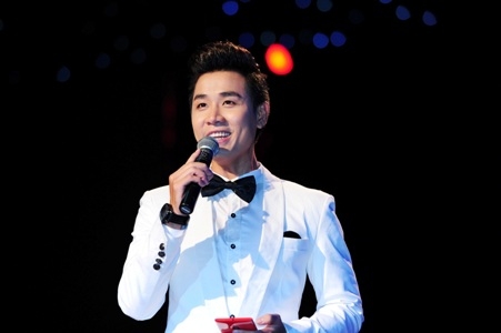 Hiện tại, nam MC điển trai được đánh giá là một trong những người dẫn chương trình tuổi trẻ tài cao tại showbiz Việt.