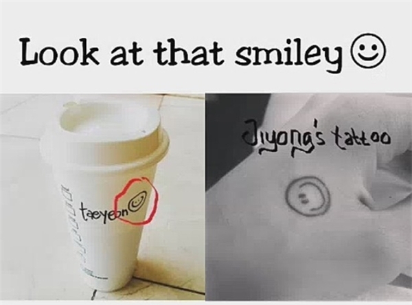 Biểu tượng cảm xúc trên chiếc ly của Taeyeon giống hệt hình xăm mặt cười của G-Dragon. 