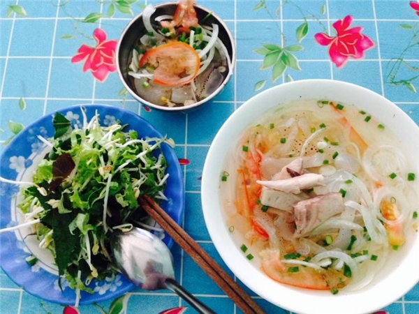Ẩm thực Nha Trang - Đậm đà bún lá cá dầm Nha Trang