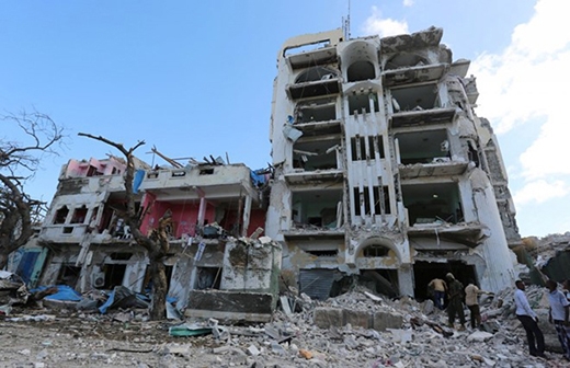 Khách sạn Ambassador ở Mogadishu tan hoang vì những cuộc giao tranh.