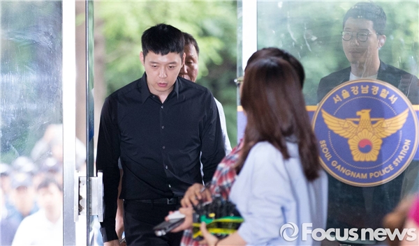 SBS khẳng định Yoochun trắng án, phía cảnh sát phủ nhận