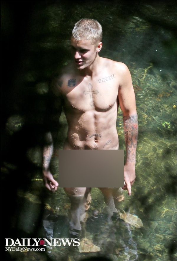Sau Orlando Bloom, đến lượt Justin Bieber bị tung ảnh khỏa thân tắm suối bên mẫu nữ