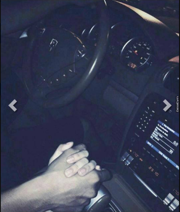 Cô nàng đăng ảnh chụp cùng bạn trai mới trên chiếc xe tiền tỉ. (Ảnh: Internet)