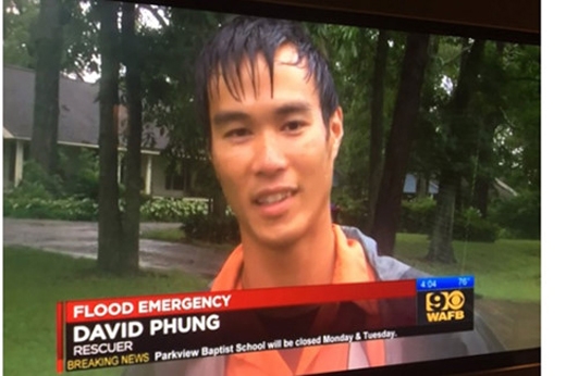 Chân dung David Phung, người cứu hộ gốc Việt đã dũng cảm cứu người bị nạn trên tạp chí WAFB.