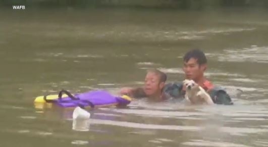 David Phung, người phụ nữ bị mắc kẹt và con chó của bà ta đều được an toàn.