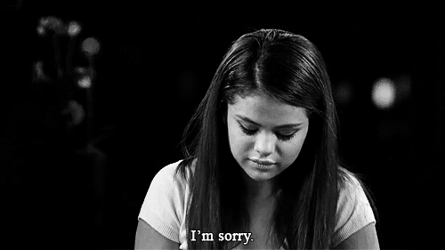 Selena gọi điện và nhắn tin xin lỗi nhưng Justin không trả lời.