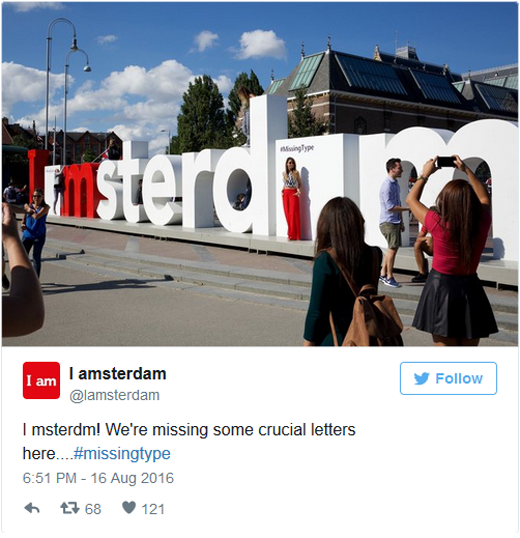 Chữ A trong I amsterdam được biến thành các ô vuông.