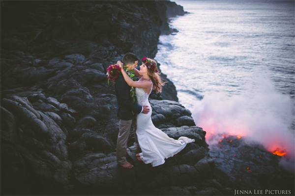 Vừa thích thú vừa rớt tim với bộ ảnh cưới chụp cùng… núi lửa