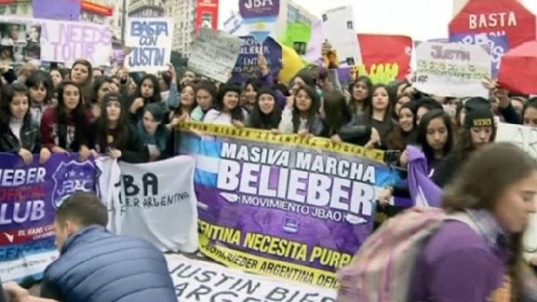 Justin Bieber bị tẩy chay đồng loạt ở nhiều quốc gia