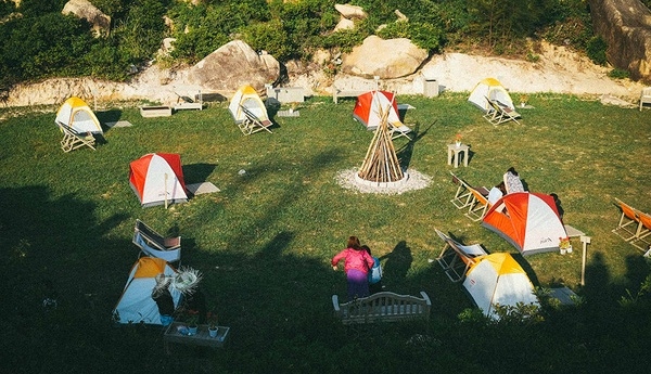 Bạn có thể cắm trại ngay Trung Lương - khu cắm trại vô cùng hot thời gian vừa qua.