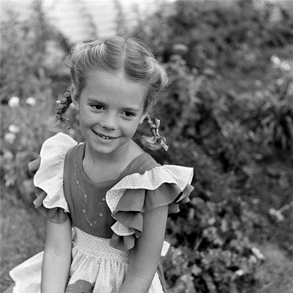 Natalie Wood nổi tiếng từ khi còn rất nhỏ, mới 4 tuổi đã đi đóng phim.