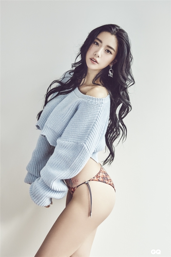 Clara Lee là một diễn viên kiêm người mẫu của Hàn Quốc.