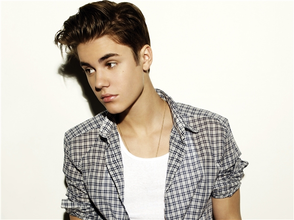 Justin Bieber: Hành trình lột xác từ hoàng tử quần tụt đến soái ca