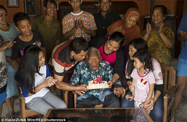 Cụ ông già nhất thế giới vừa tổ chức sinh nhật lần thứ 146