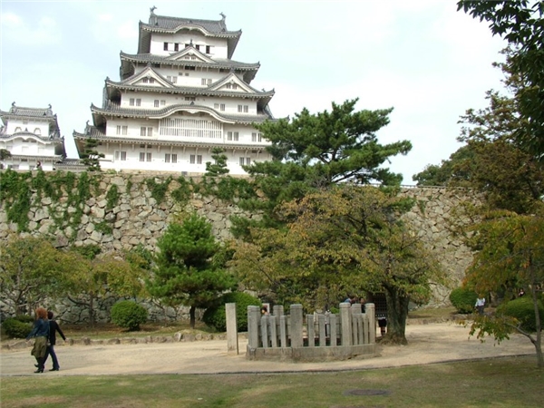 Lâu đài Himeji nổi tiếng. (Ảnh: Internet)