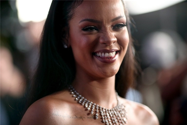 5. Rihanna - 75 triệu đô (hơn 1.708 tỷ đồng)