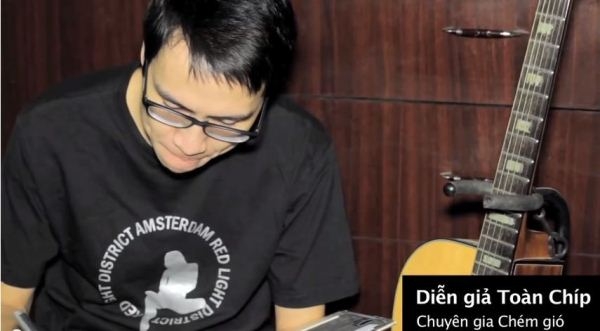 Tung vlog mới, Toàn Shinoda đá xoáy từ Huyền Chip đến Quân Kun 