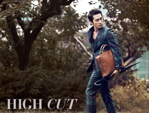 "Hoàng tử mùa thu" Song Seung Hun khoe nét lãng tử trên tạp chí High Cut