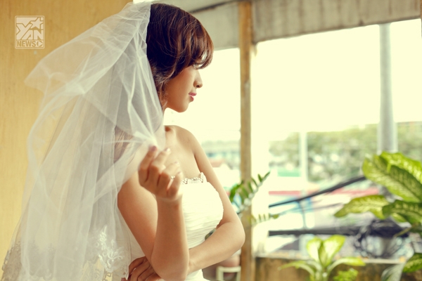 Cô dâu Ái Phương đẹp nhẹ nhàng vương chút cổ điển giữa Sài Gòn