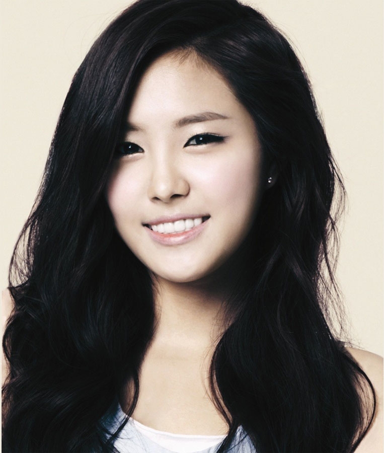 
	
	Son Na Eun – Apink với 48 phiếu về mắt
	
	
	Taeyeon – Girl’s Generation 34 phiếu về mắt.
	
	
	Ji Young – Kara với 78 phiếu về mũi
	
	
	Kahi với 44 phiếu về mũi.
	
	
	Hwang Jung Eun với 79 phiếu về đường nét khuôn mặt
	
	
	Goo Hara – Kara với 43 phiếu về đường nét khuôn mặt.