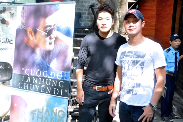 
	
	
	
	Thái Trinh
	
	
	Anh Tuấn đã đón chuyến bay sớm để đến dự buổi ra mắt MV của Tạ Quang Thắng, anh chia sẻ với anh nam ca sĩ này là một người nghệ sĩ có tài và có tâm
	
	
	
	
	Nam ca sĩ đã trình diễn những ca khúc mang đậm phong cách của mình với phiên bản Acoustic.