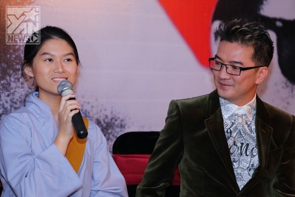 
	
	Đàm Vĩnh Hưng và diễn viên Ngọc Thanh Tâm trong buổi ra mắt đoàn làm phim Hiệp sỹ mù