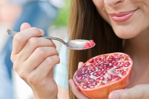 15 lý do bạn nên tập thói quen ăn quả lựu