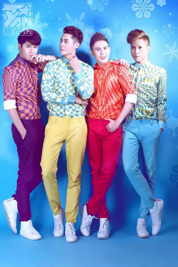 Cùng Rainbow Boys đón Noel với trang phục sắc màu