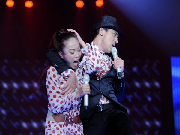 
	
	"Cặp đôi" Trấn Thành - Đoan Trang rất "phiêu" khi biểu diễn