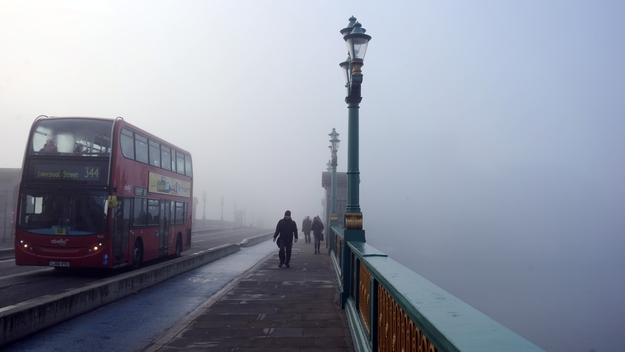 Ngắm chùm ảnh tuyệt đẹp: thành phố sương mù London