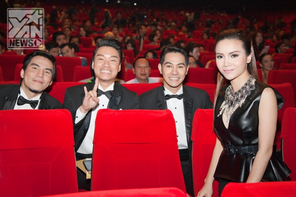 
	
	Yến Trang và các diễn viên chính phim Tình người duyên ma - Tin sao Viet - Tin tuc sao Viet - Scandal sao Viet - Tin tuc cua Sao - Tin cua Sao