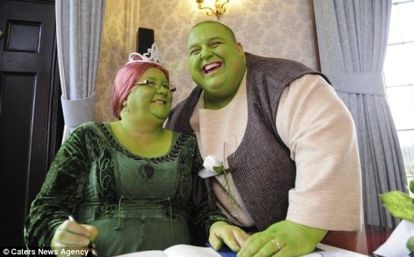Đám cưới độc lạ của Shrek và công chúa Fiona đời thực 5