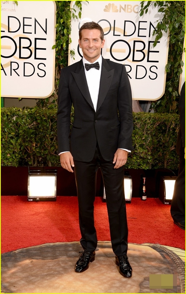
	
	Bradley Cooper - nam diễn viên này đã được đề cử cho danh hiệu nam diễn viên phụ xuất sắc nhất trong bộ phim American Hustle.