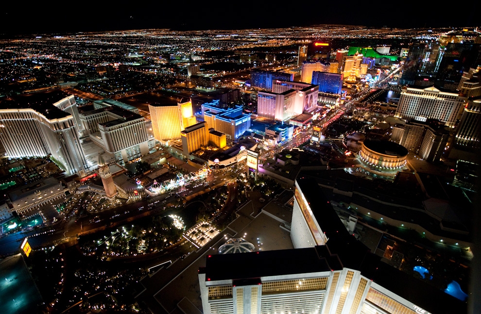 Ngắm nhìork và Las Vegas hoành tráng từ trên cao vào ban đêm