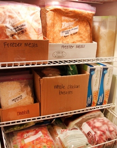 
	
	5. Những hộp đựng giày sẽ giúp tủ lạnh  gọn gàng hơn và thực phẩm không bị lẫn lộ