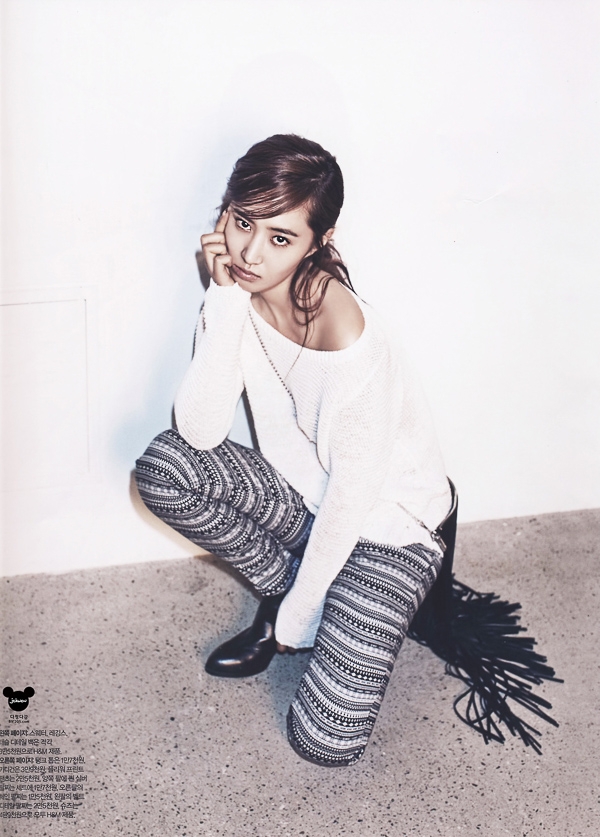 Yuri (SNSD) lạnh lùng với ánh mắt hút hồn trên tạp chí Bazaar