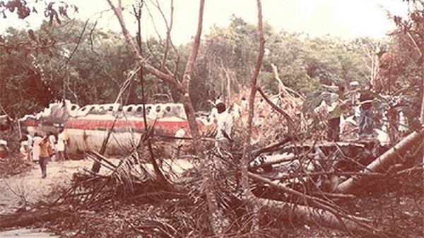 
	
	Hiện trường vụ tai nạn chuyến bay Malaysia Airlines 653 - Ảnh: baaa-acro.com