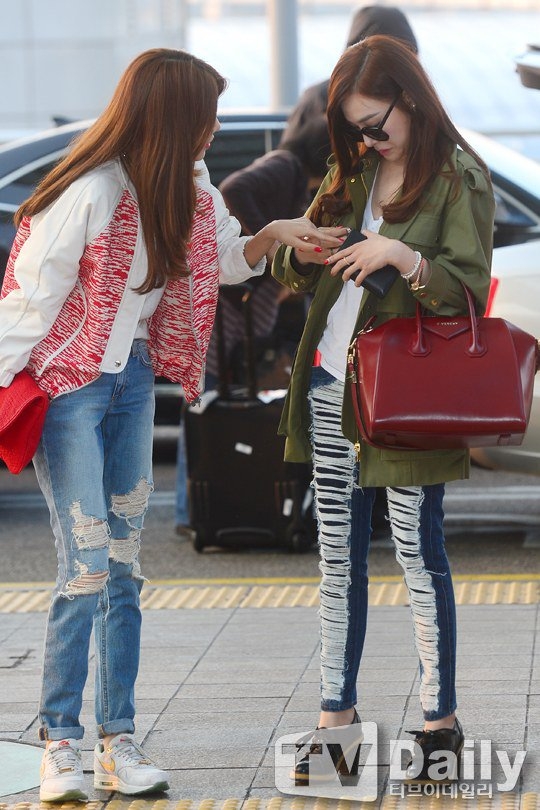 
	
	Sooyoung và Tiffany