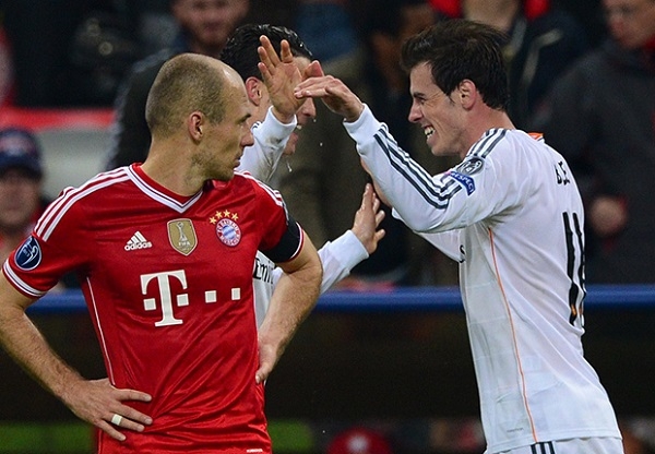 
	
	Robben, nguời hùng của Bayern mùa trước, lặng lẽ nhìn đội bóng cũ tiến vào chung kết.
