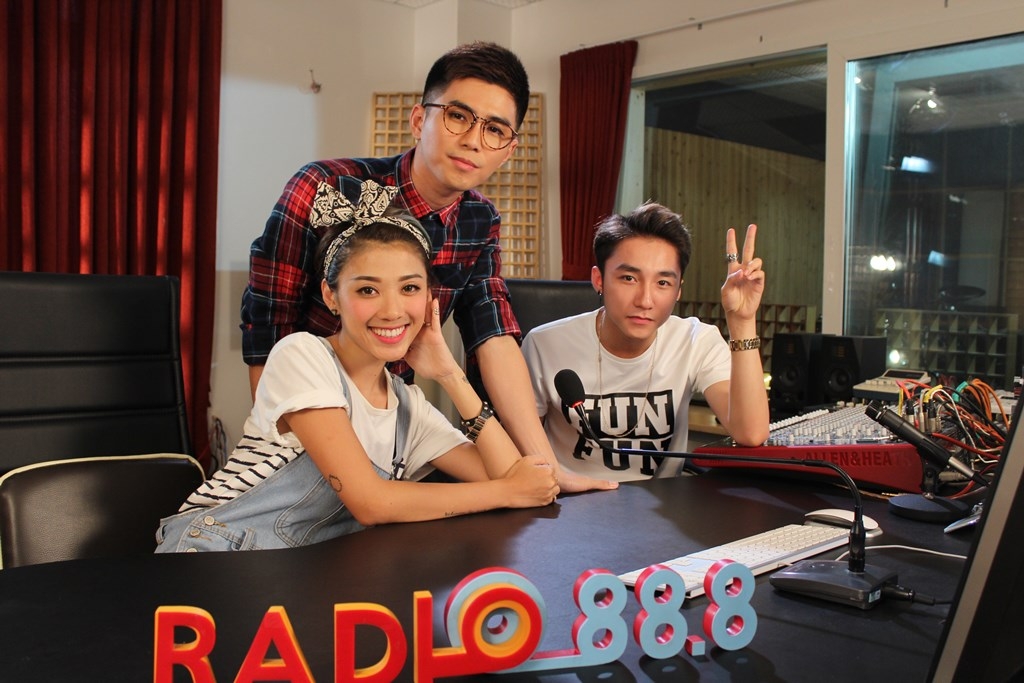 Sơn Tùng M-TP bật mí mối tình đầu trên sóng Radio 88.8