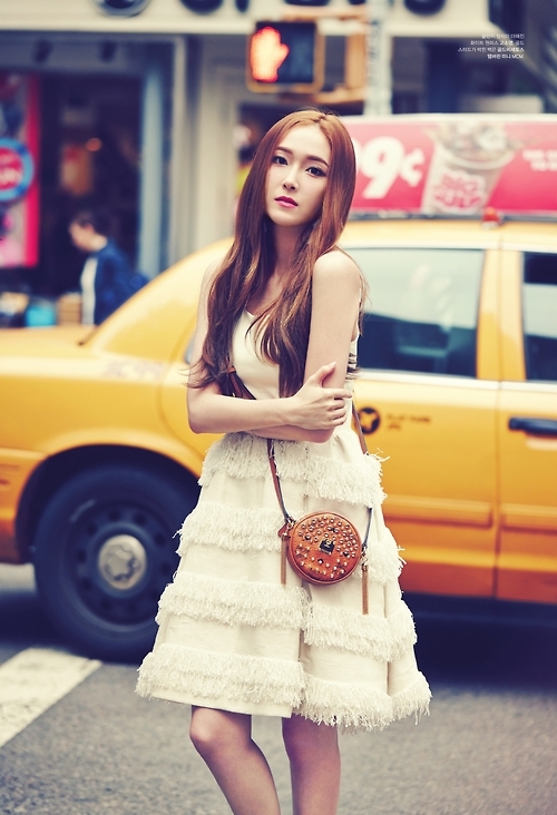 
	
	Jessica là một trong những tín đồ thời trang nổi tiếng nhất Kpop