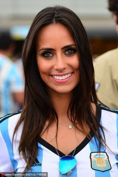 
	
	Những nữ cổ động viên xinh đẹp và cuồng nhiệt của Argentina.
