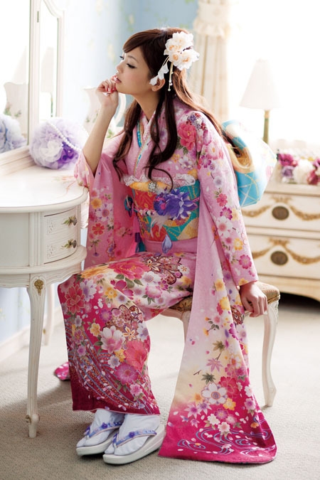 Những trang phục truyền thống đẹp lộng lẫy ở Châu Á