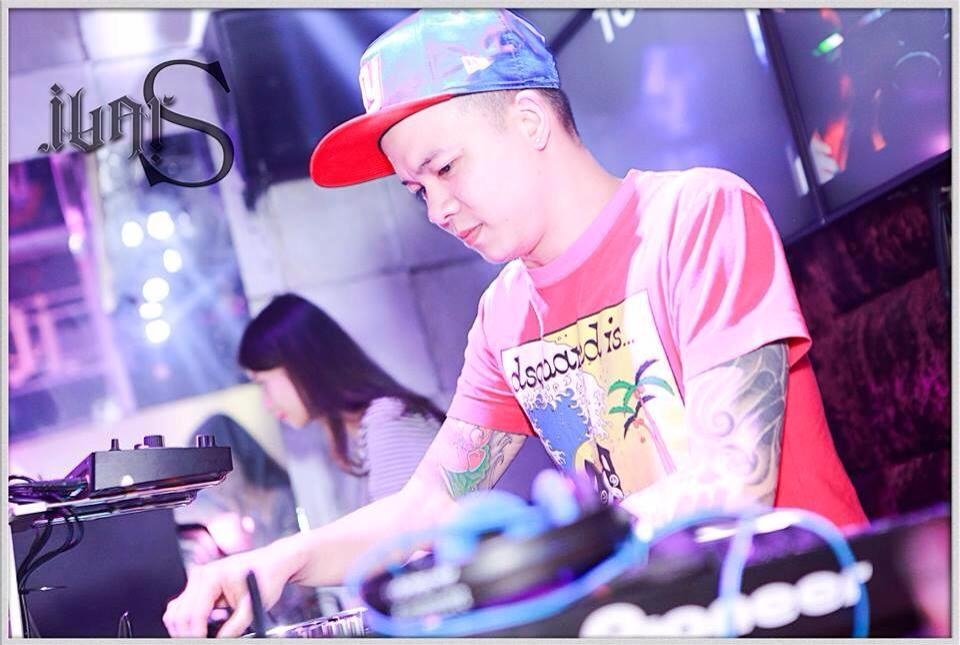 
	
	DJ Tommy tên thật là Mai Thế Tùng sinh năm 1982 tại Hà Nội. Thừa hưởng dòng máu nghệ thuật của gia đình, Tommy từ khi xuất hiện đã sớm chứng tỏ được tài năng và tâm huyết của mình.