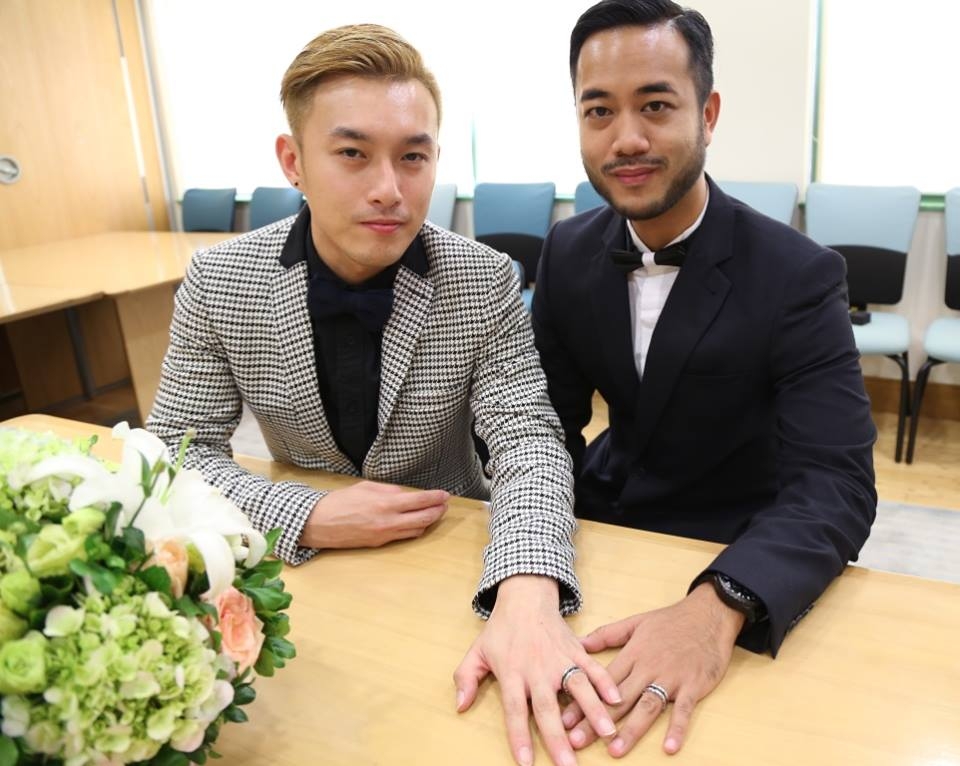 Cặp đôi đồng tính đầu tiên kết hôn tại Việt Nam