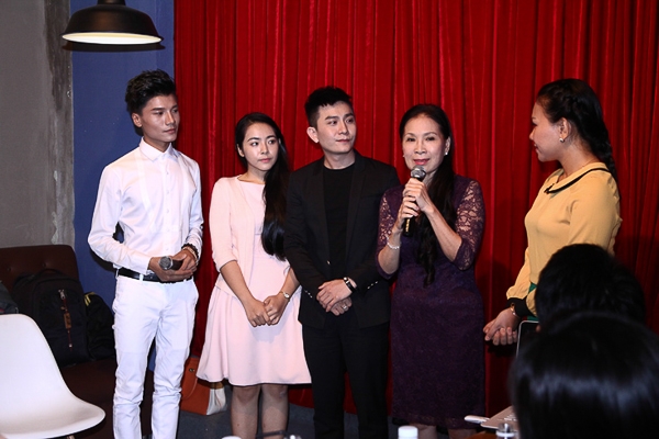 
	
	Để đầu tư album này, Hùng Thanh bỏ ra hơn 100 triệu đồng và thực hiện trong suốt nửa đầu 2014. 