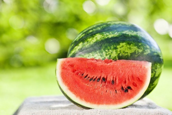 20140807-0511-amazing-facts-about-watermelon.jpg